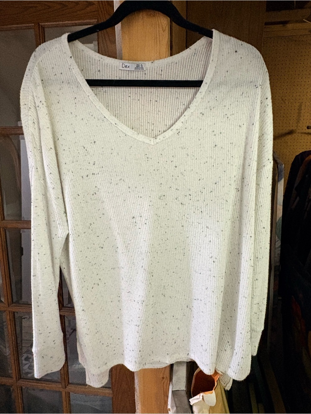 Dex Cream Speckled V-Neck Long Sleeve Top